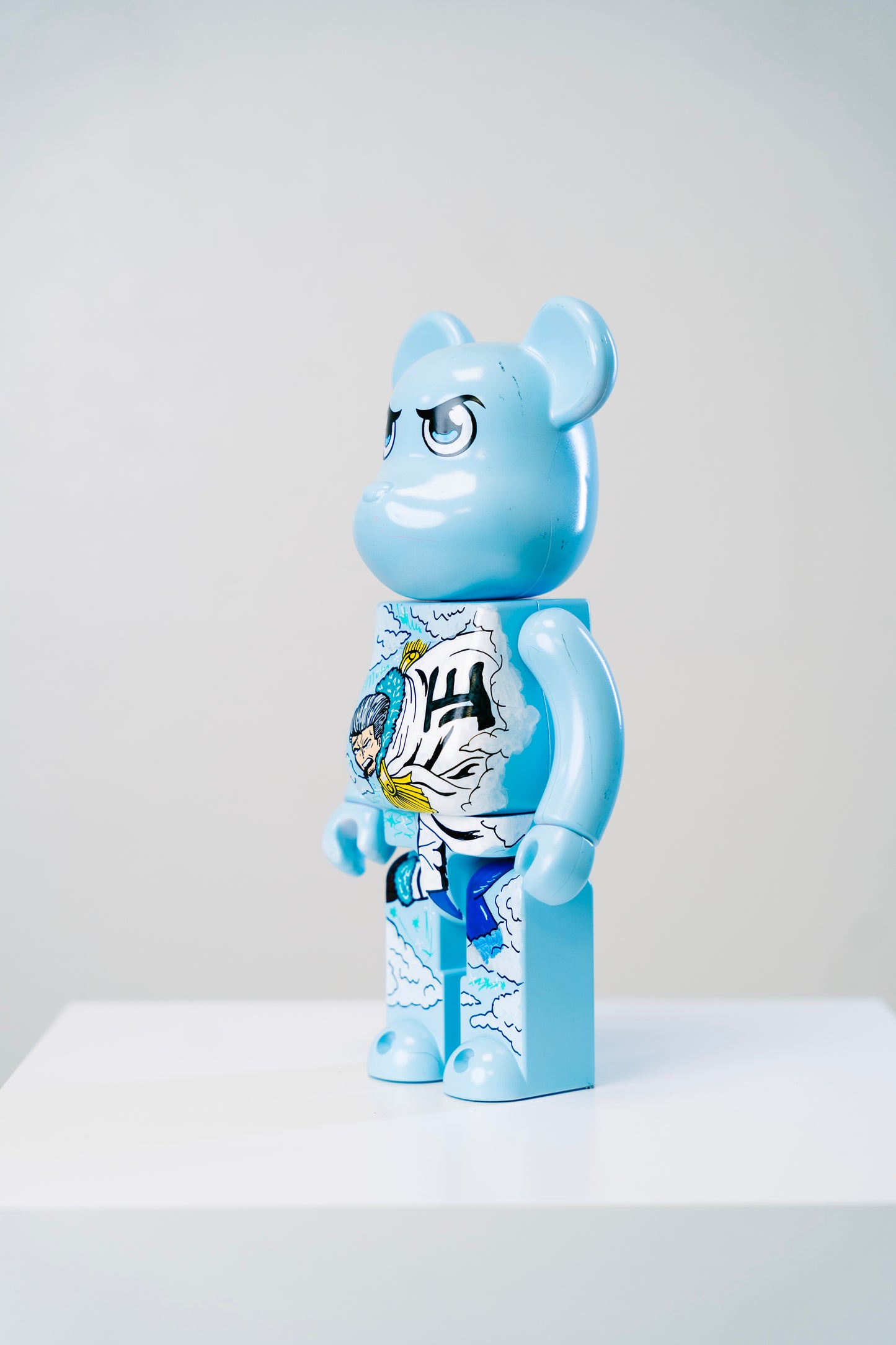 Bearbrick 400% (28cm) – „Smoker Anime “ Art Edition