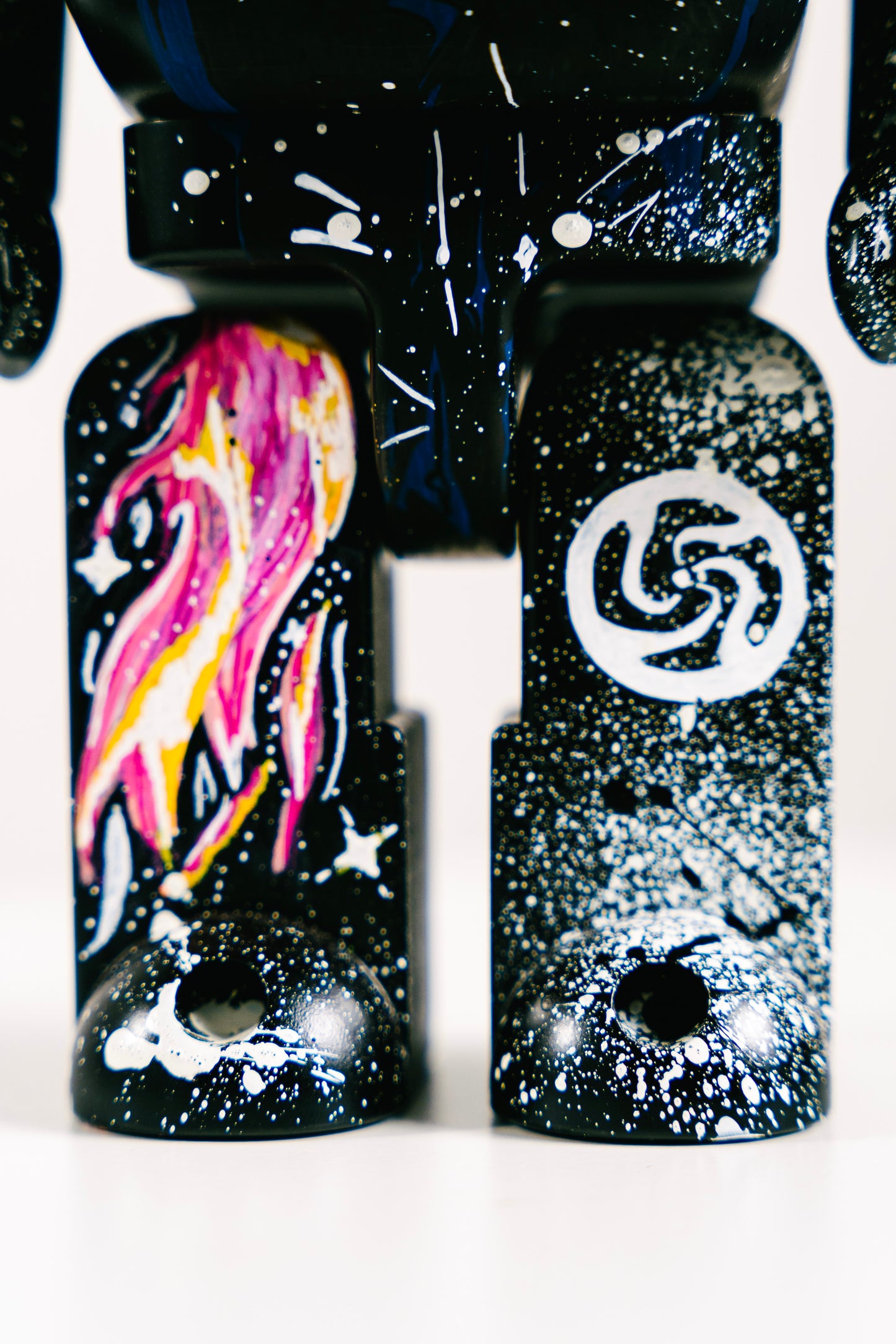 Bearbrick 400% (28 cm) –,,Satoru Gojo Infinity Edition-"(Jujutsu Kaisen)