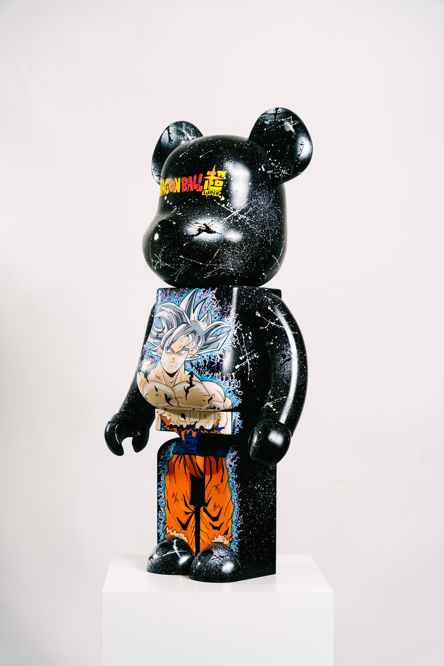 Custom SON GOKU ULTRA INSTINCT Bearbrick 1000% (70cm)