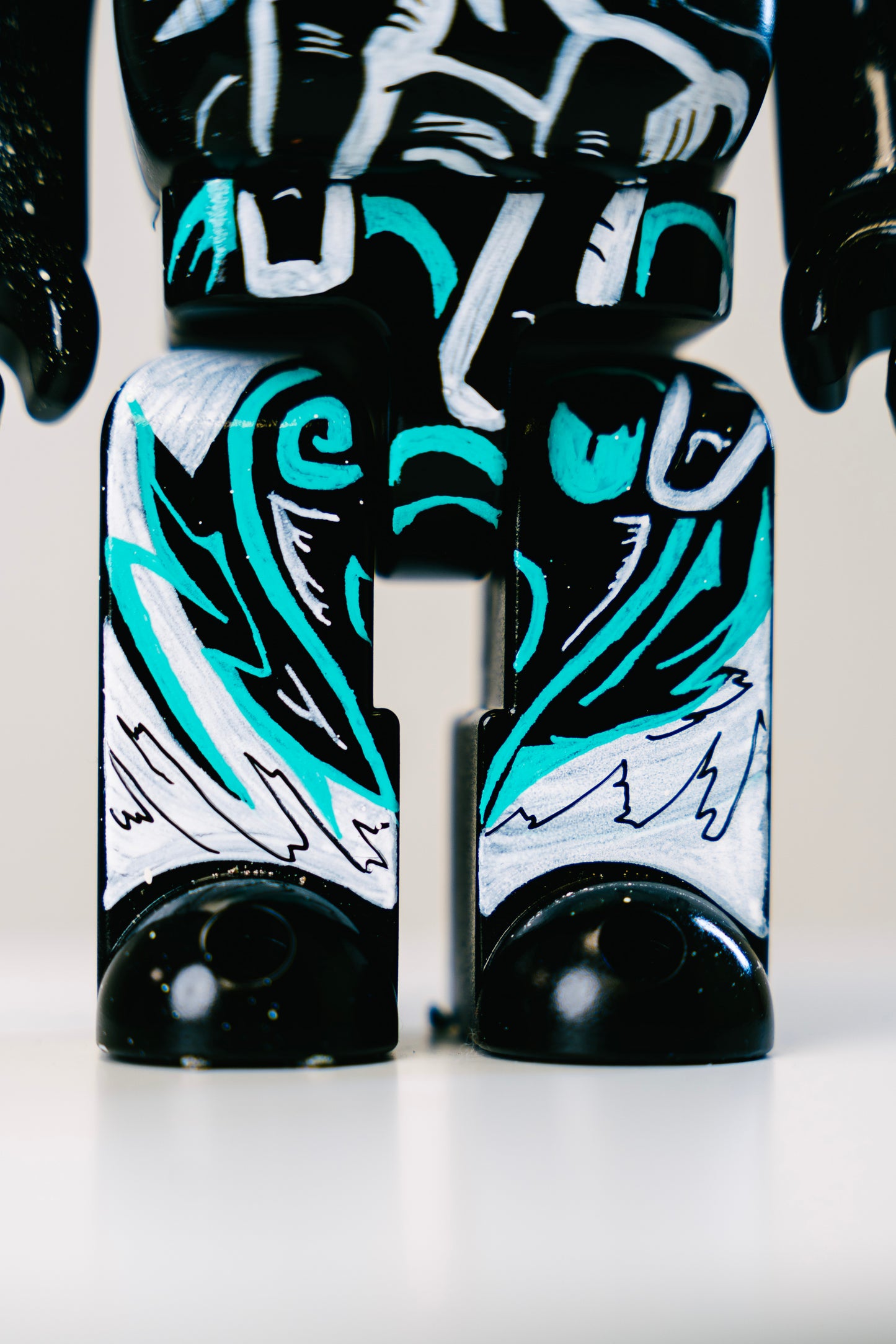 Bearbrick 400% (28cm)  – „Trafalgar Law Anime “ Art Edition