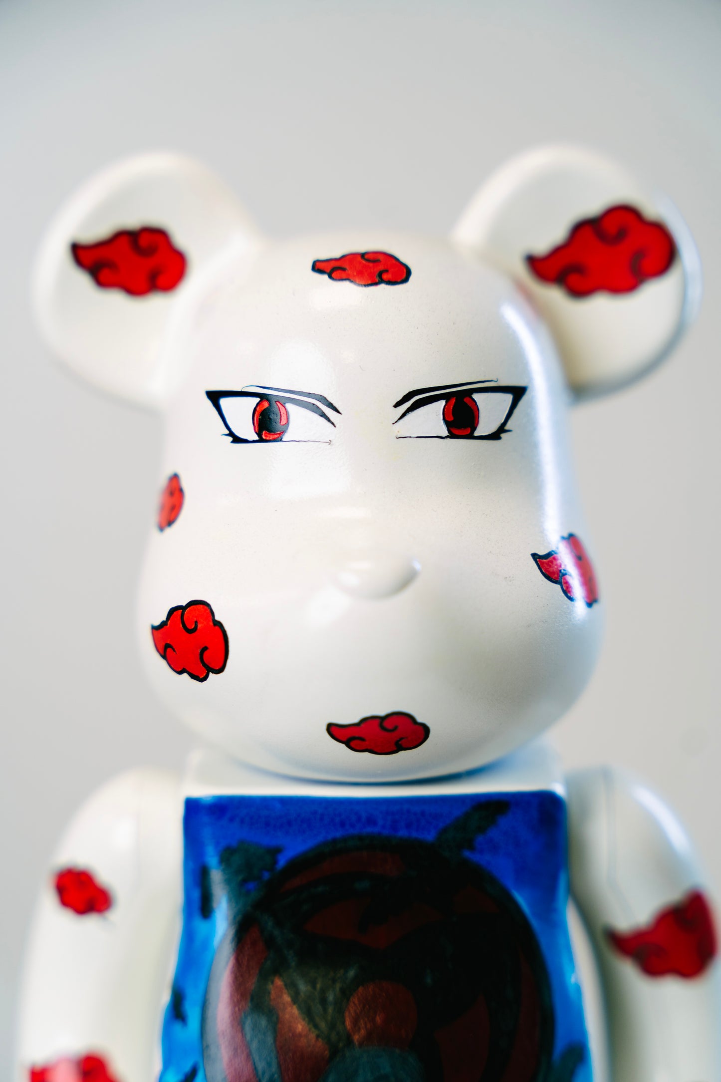 Bearbrick 400% (28cm)  – „Itachi Uchiha “ Art Edition