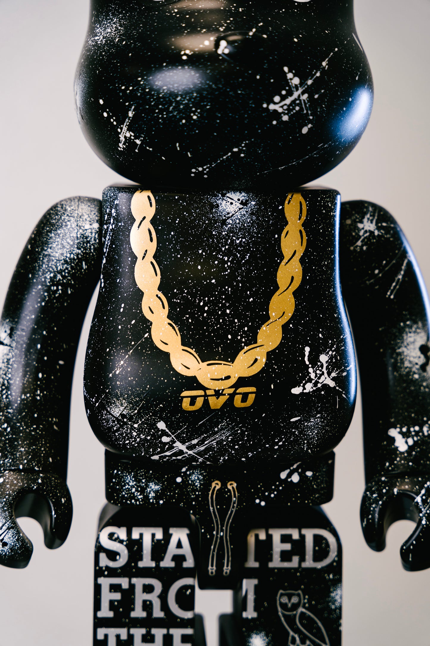 Custom STARTED FROM THE BUTTOM Bearbrick 1000% (70cm)