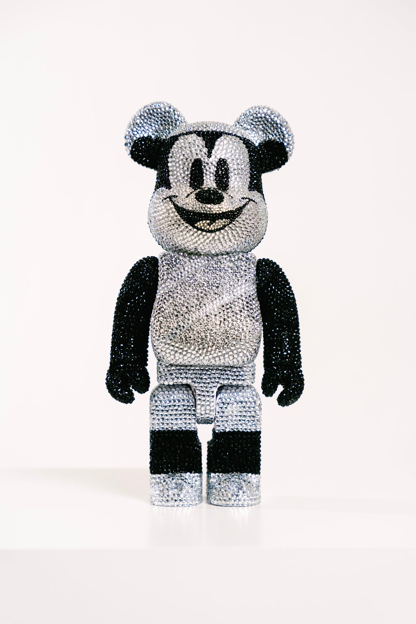 Bearbrick 400% (28cm)-,,Micky Mouse Crystal Edition-"