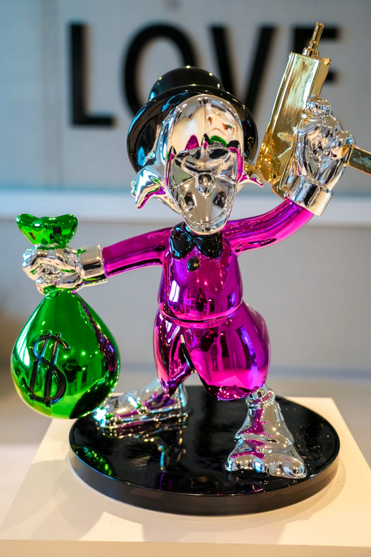 Duck Crown Pop Art Sculpture – 40 cm (Pink Edition)