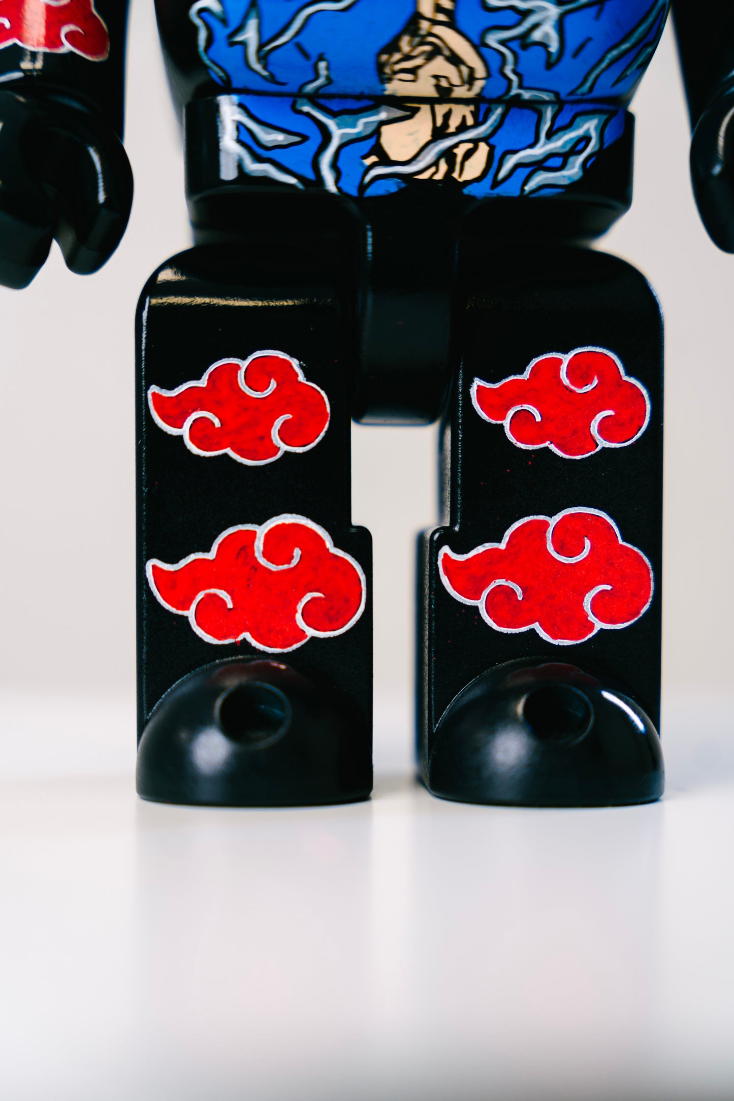 Bearbrick 400% (28cm)  – „Itachi Uchiha Anime“ Art Edition