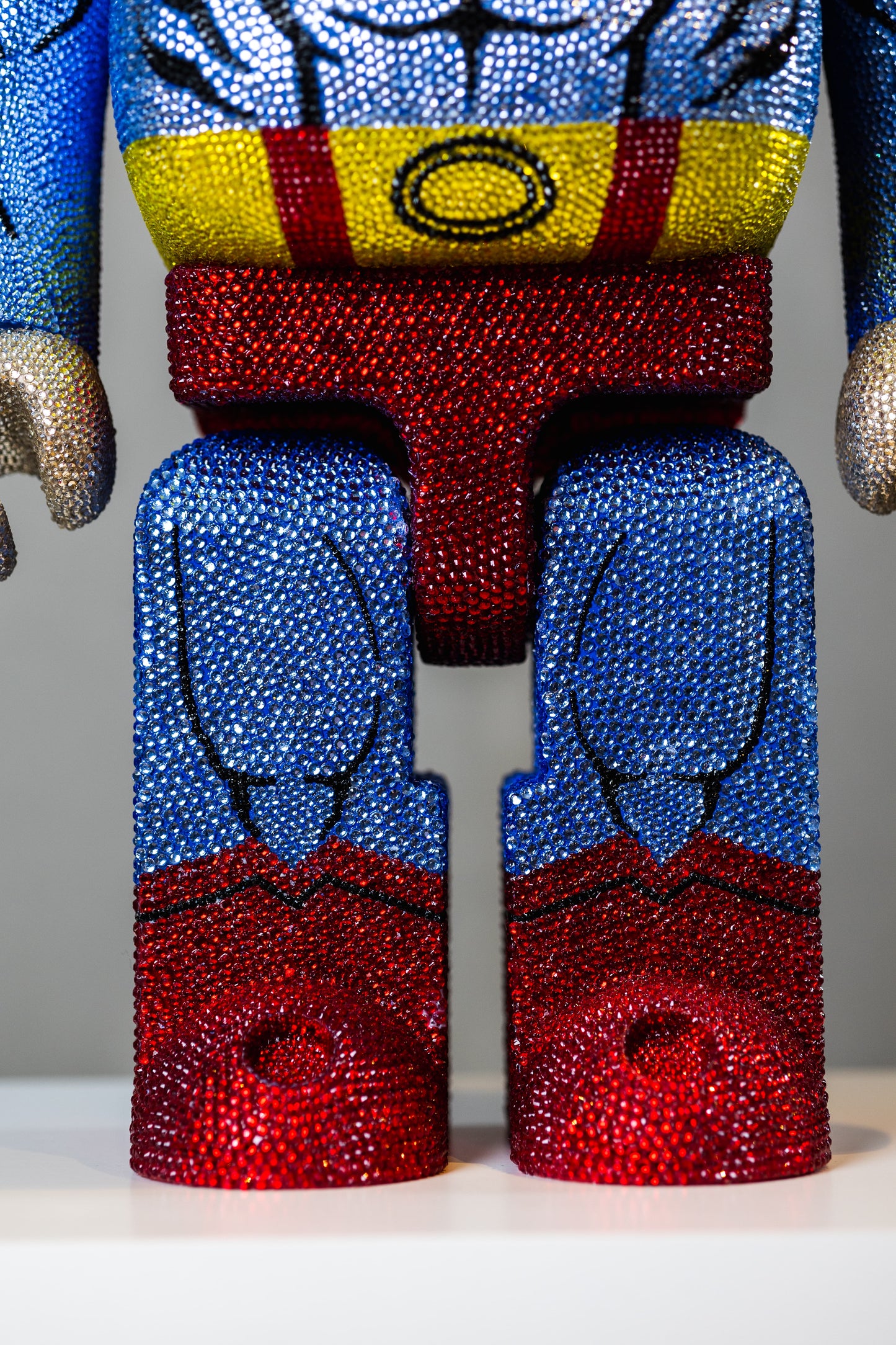 BEARBRICK 1000%(70 CM) – SUPERMAN EDITION (Handarbeit mit über 50.000 Strasssteinen)