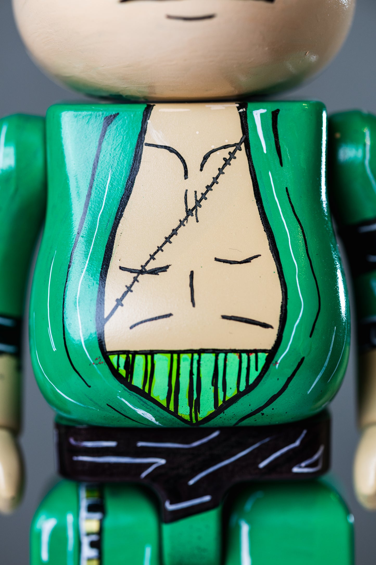 BEARBRICK 400%(28 CM) –,,ONE PIECE LORENOR ZORRO EDITION,,-(Sammlerfigur)