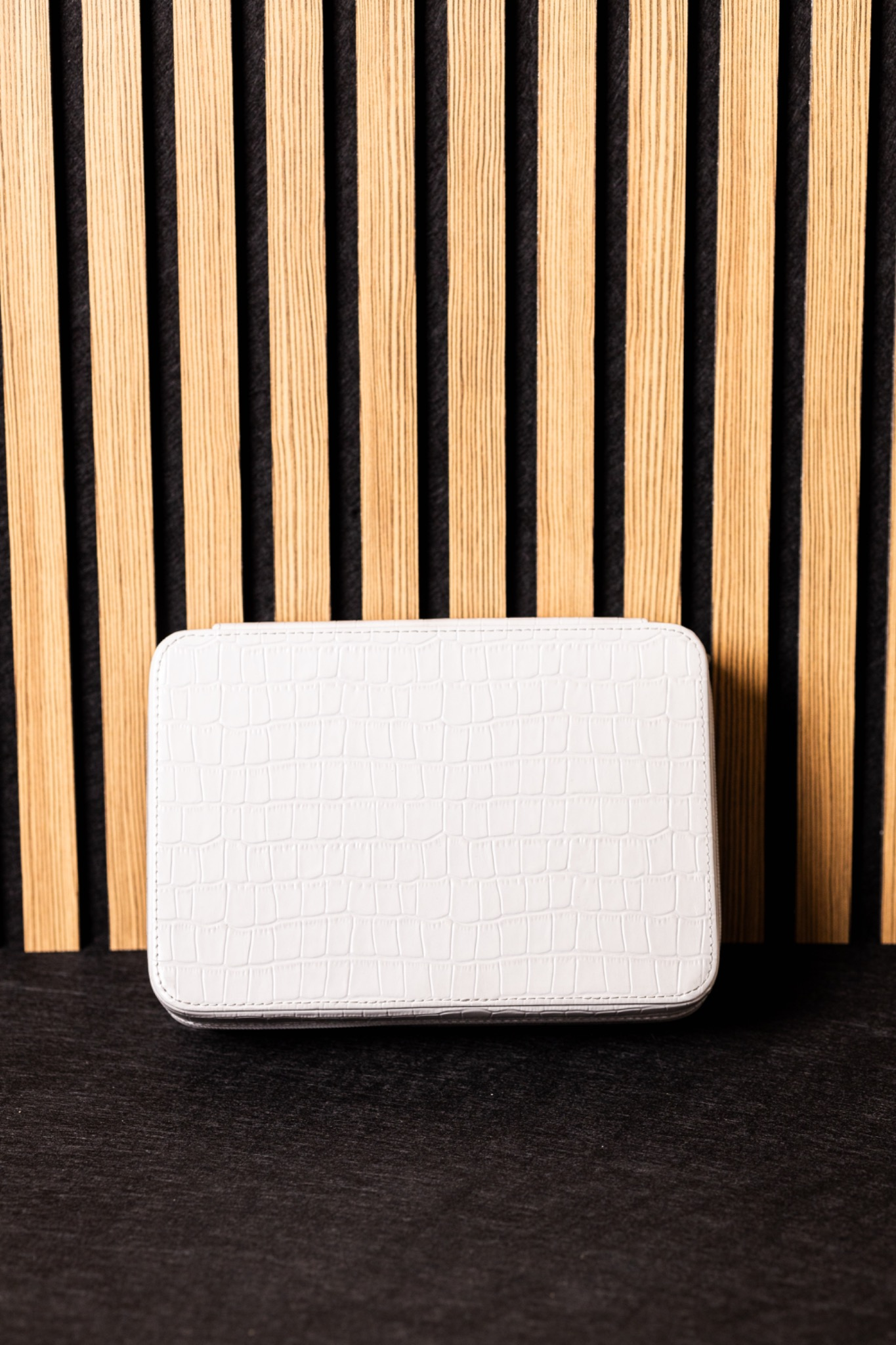 Watchbox für 8 Uhren White Krokodil Prägung