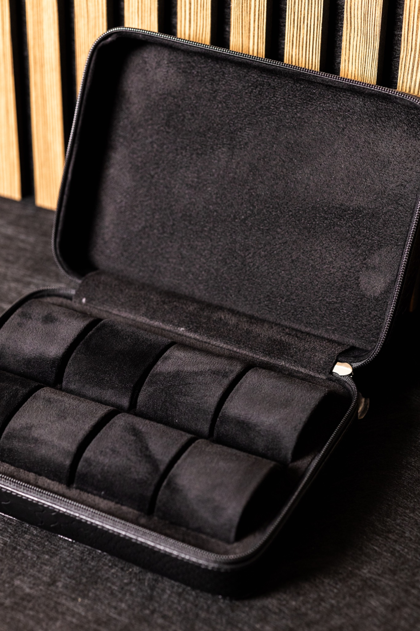 Watchbox für 8 Uhren Black Krokodil Prägung