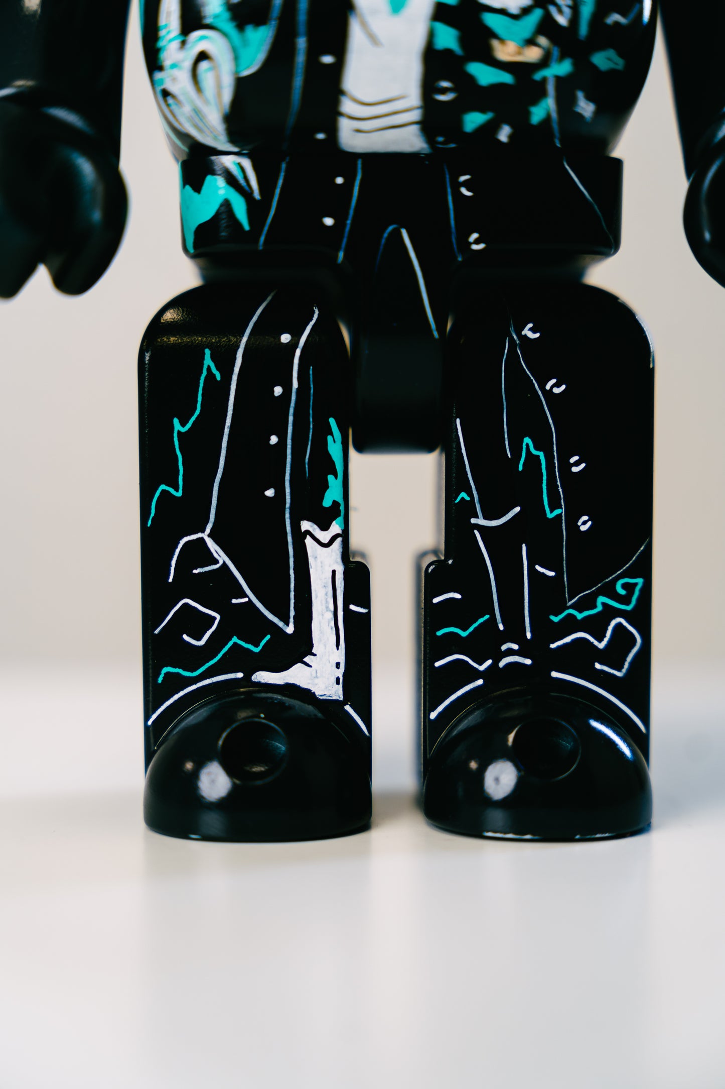 Bearbrick 400%(28 cm) –,,Trafalgar Law Edition-"(One Piece)