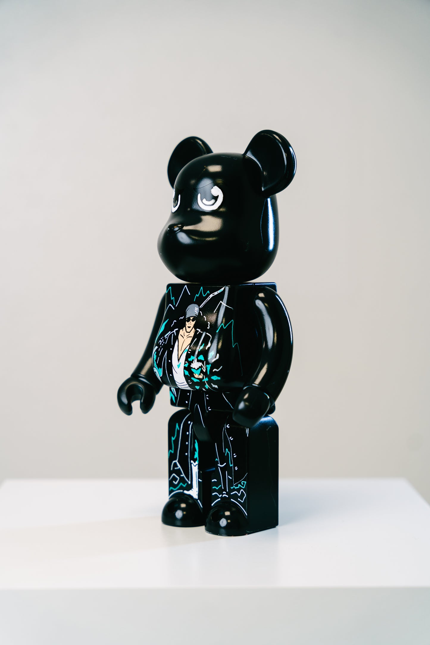Bearbrick 400%(28 cm) –,,Trafalgar Law Edition-"(One Piece)