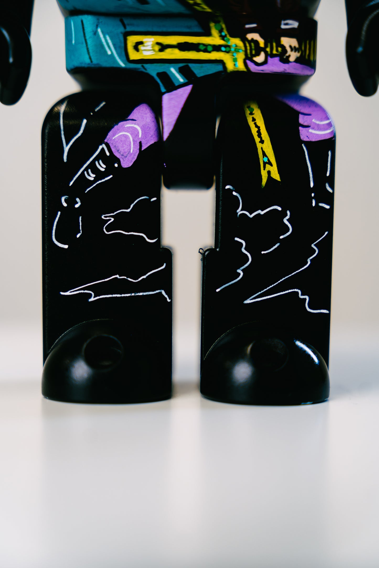 Bearbrick 400%(28 cm) –,,Dracule Mihawk Edition-"