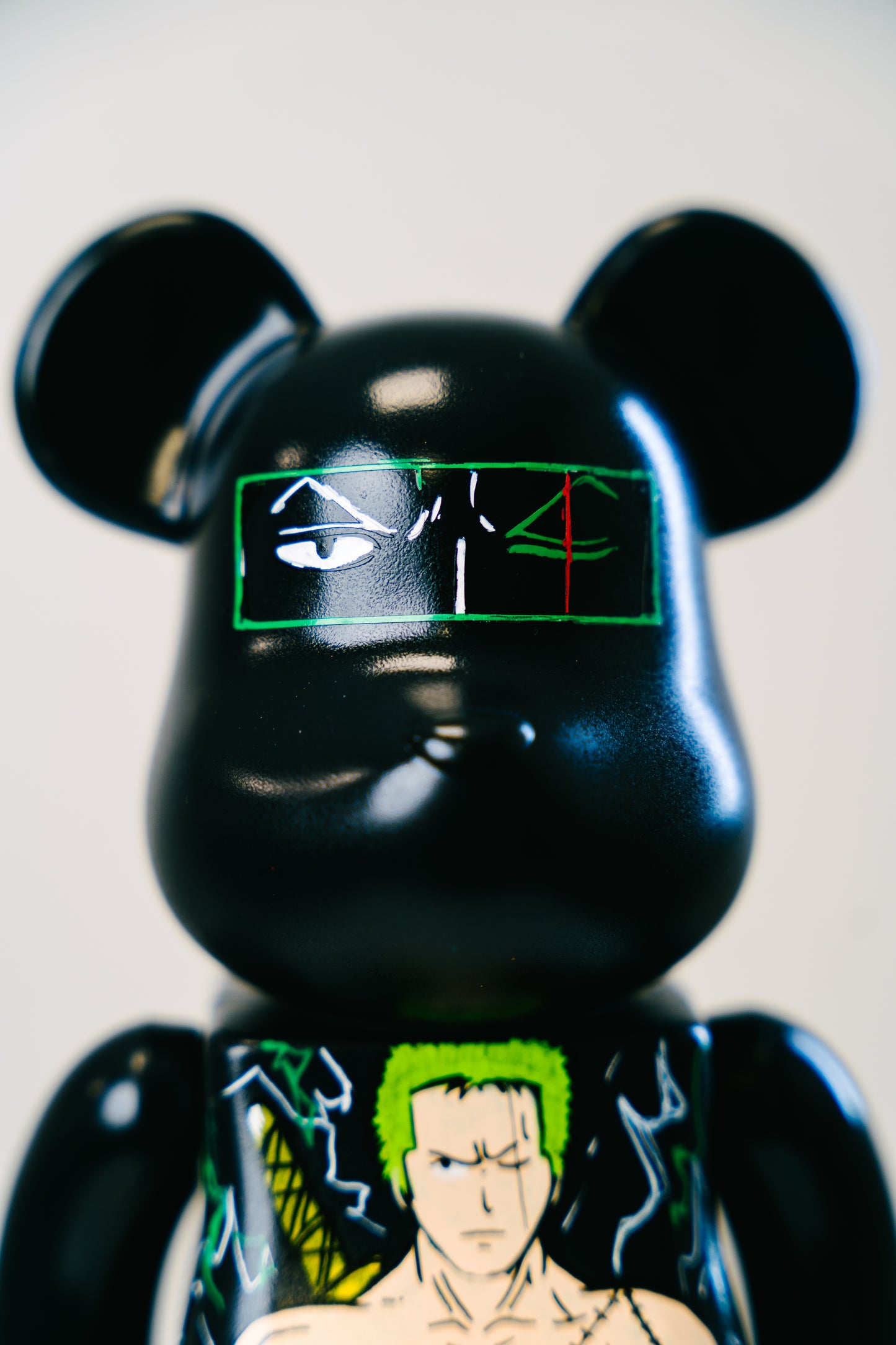 Bearbrick (400%) 28 cm –,,Roronoa Zoro Edition-"(One Piece)