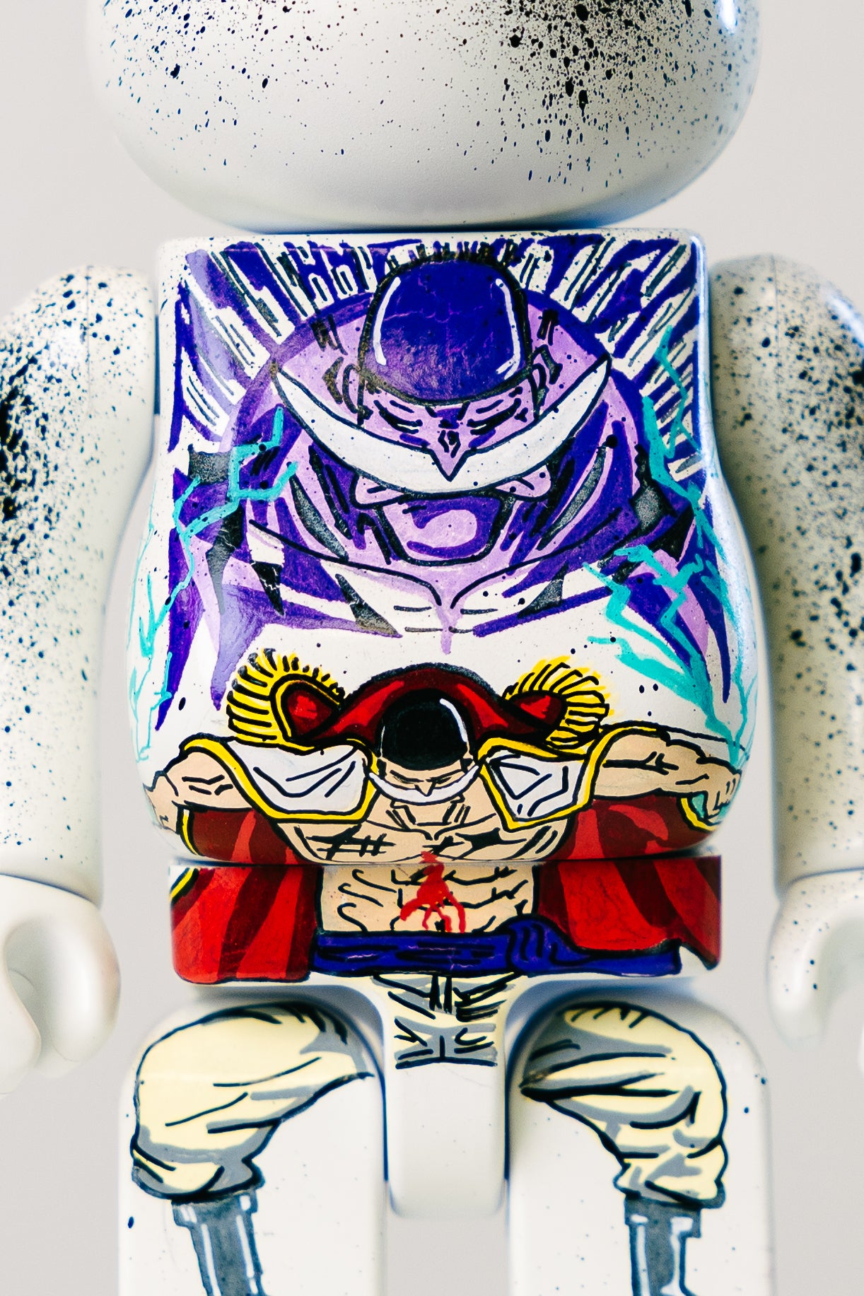 Bearbrick 400%(28 cm) –,,Whitebeard „Gura Gura-“ Edition (One Piece)