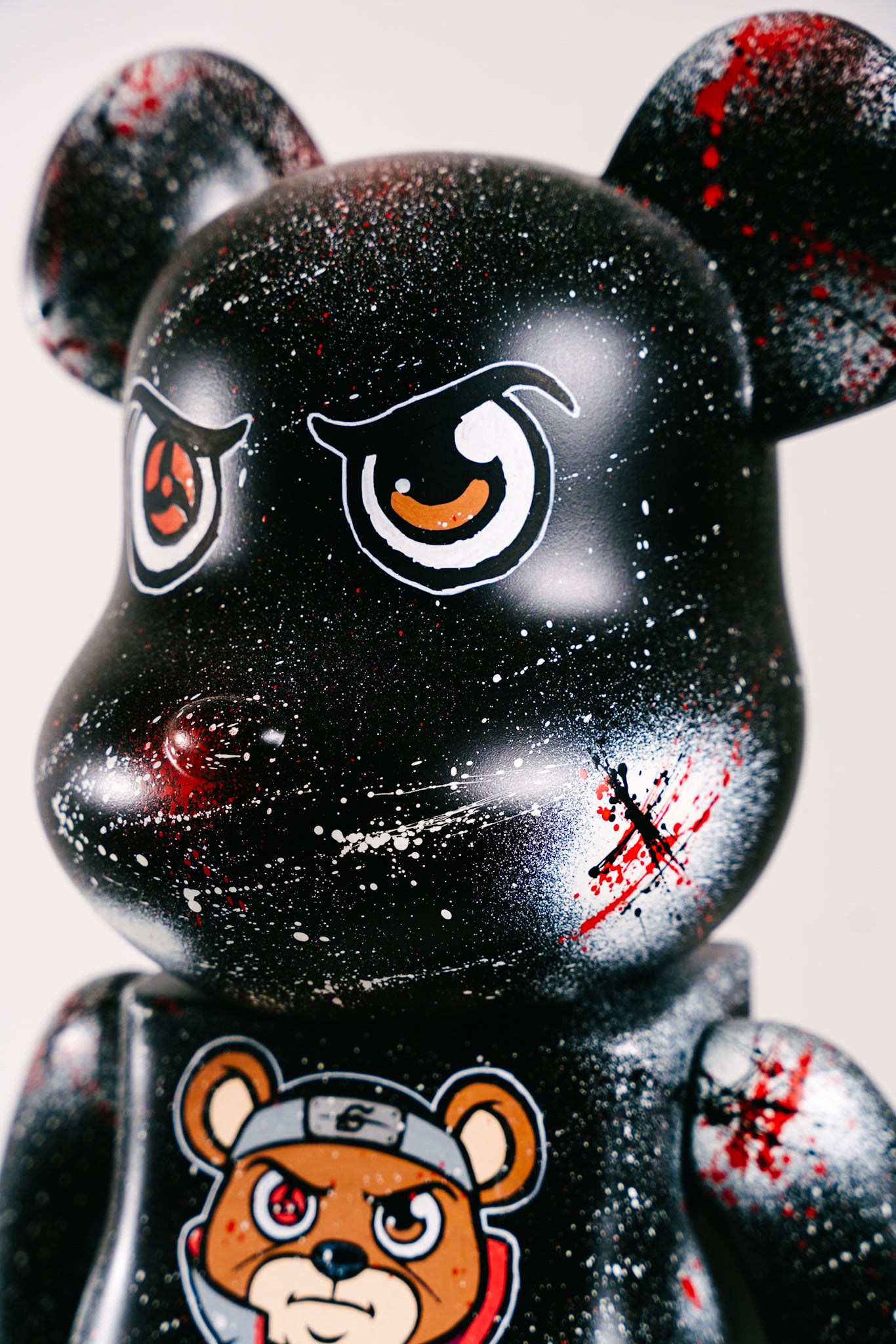 BEARBRICK 1000%(70 cm) –,,Itachi Inspired Edition-"