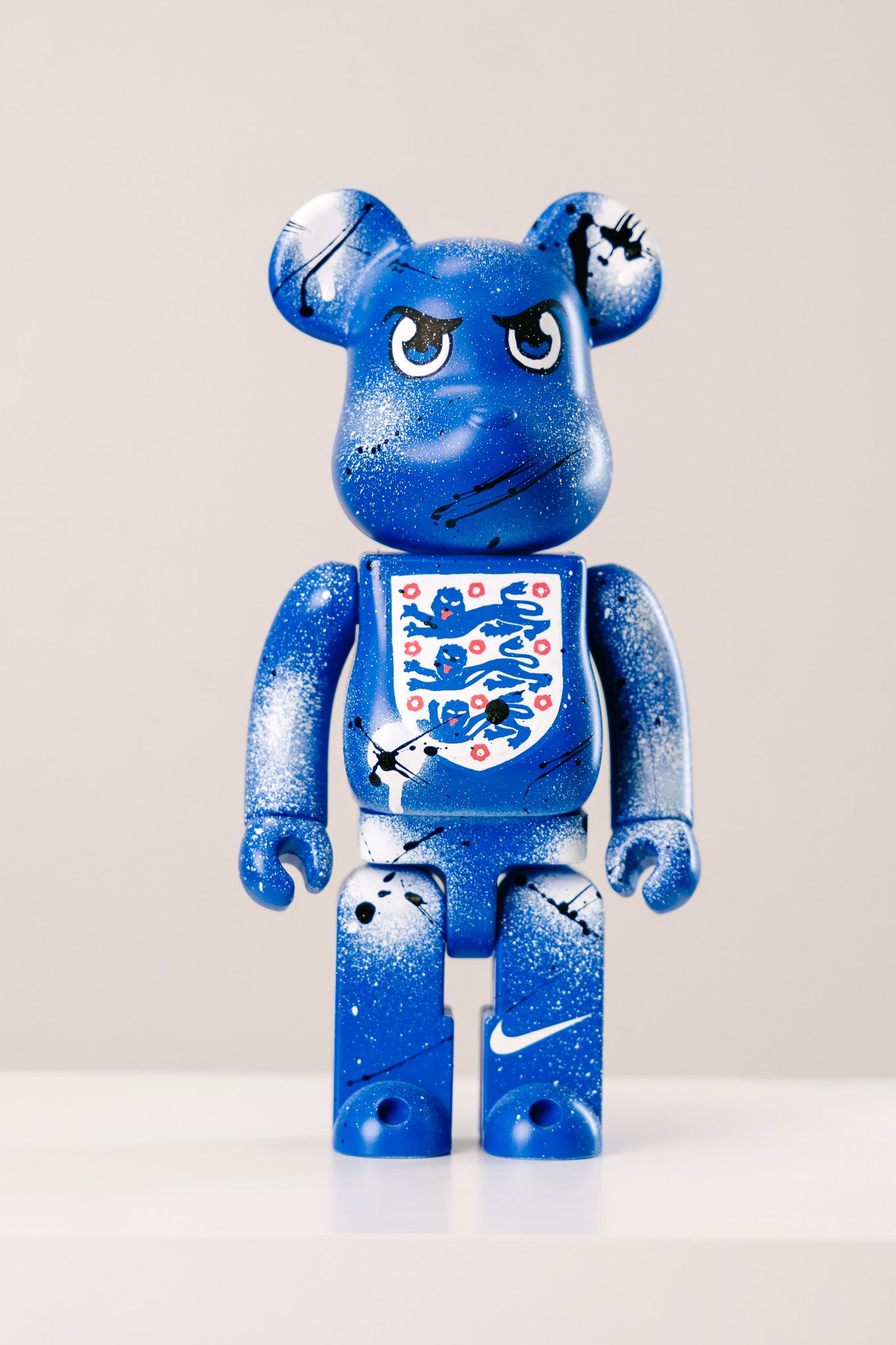 Bearbrick 400%(28 cm) –,,England Custom Edition,,-