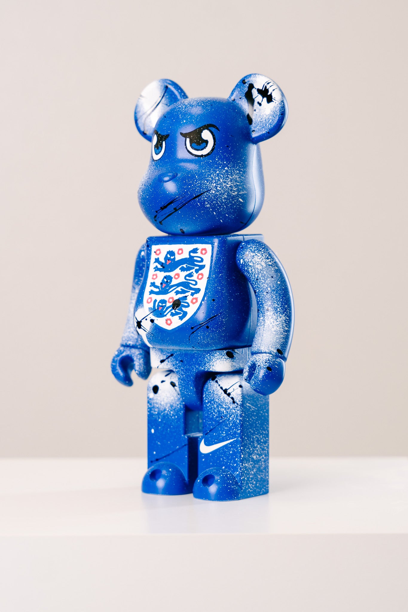 Bearbrick 400%(28 cm) –,,England Custom Edition,,-