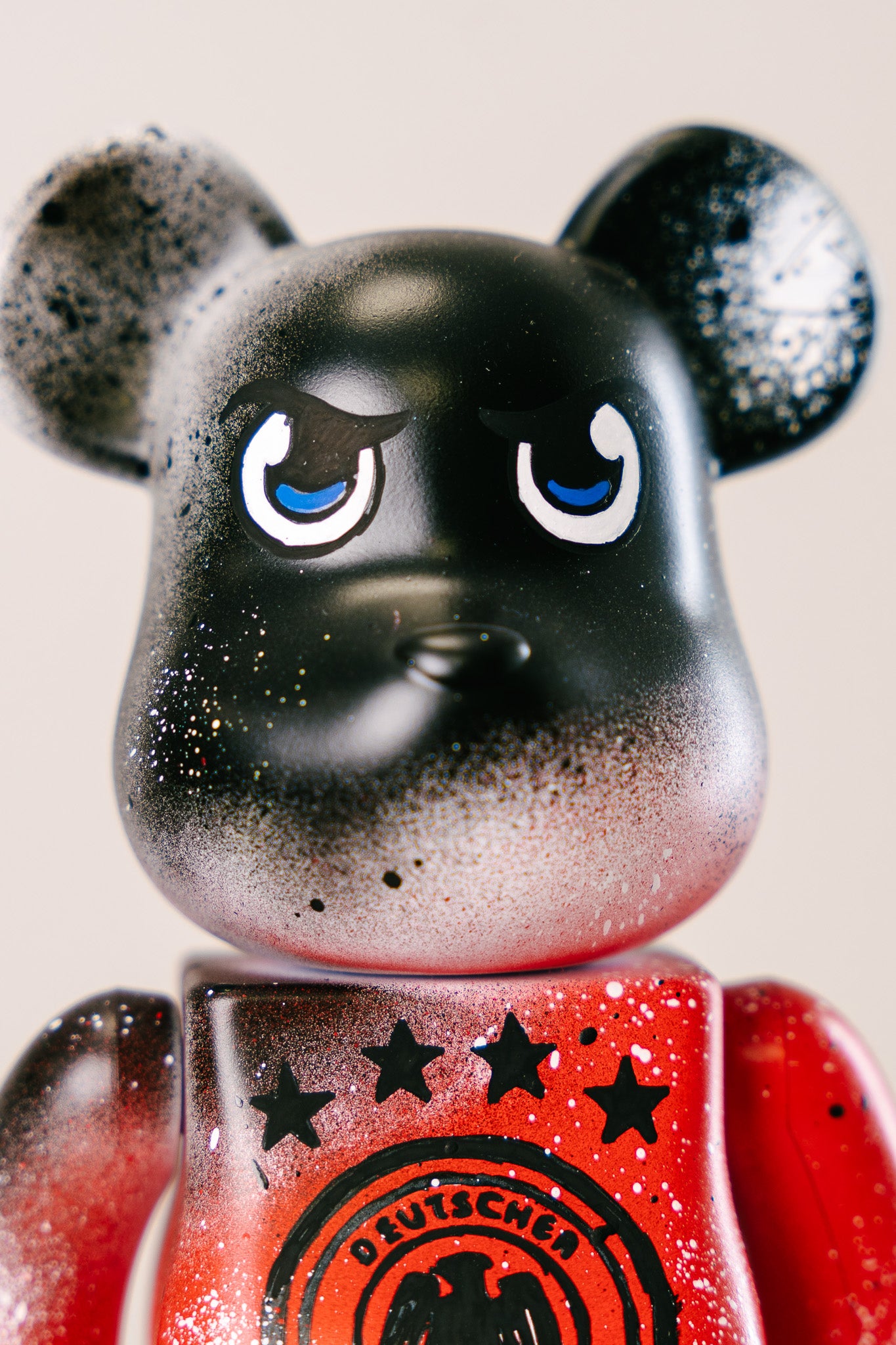 Bearbrick 400%(28 cm) –,,Deutschland Custom Edition-"
