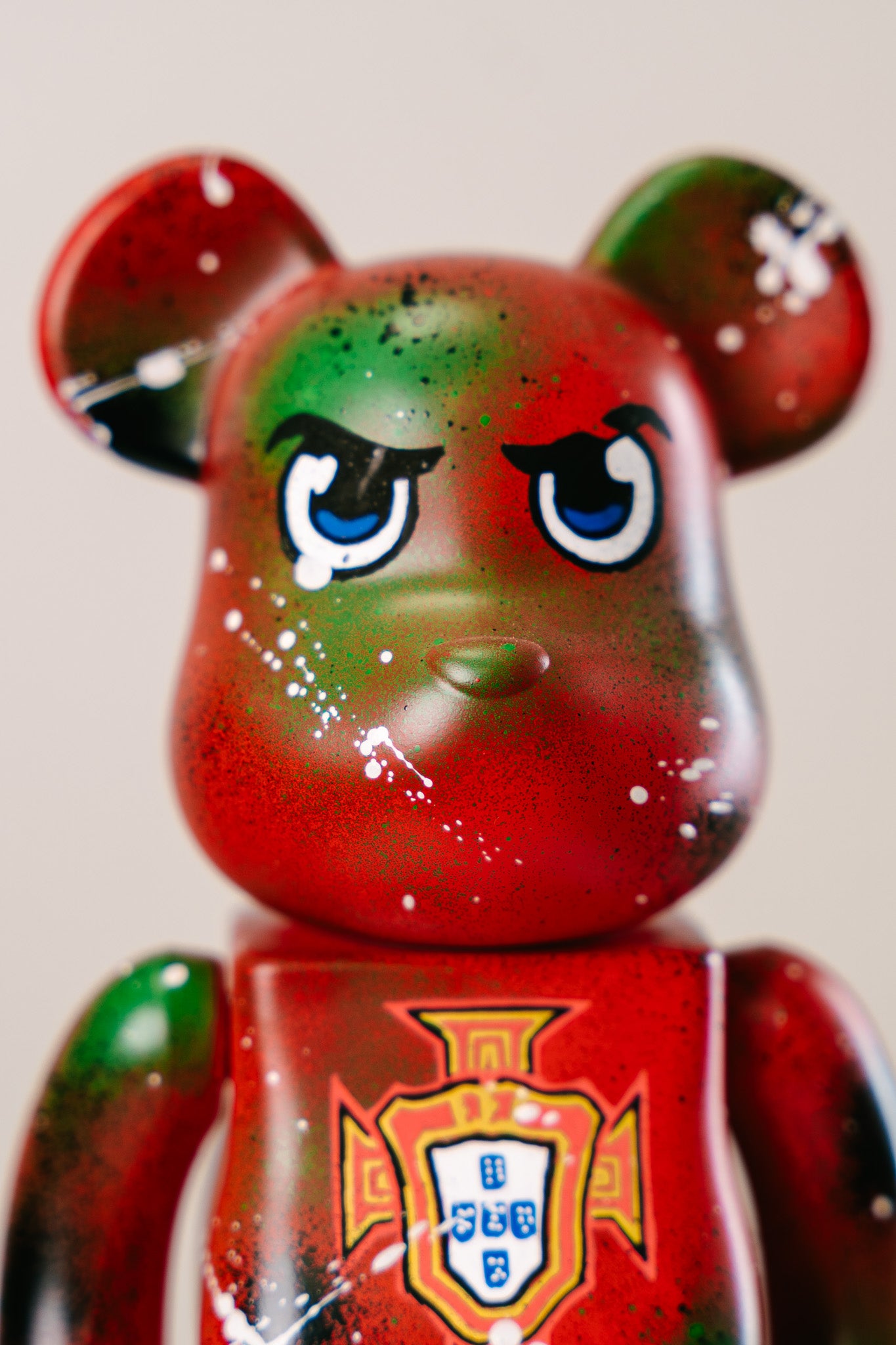 Bearbrick 400%(28 cm) –,,Portugal Custom Edition-"